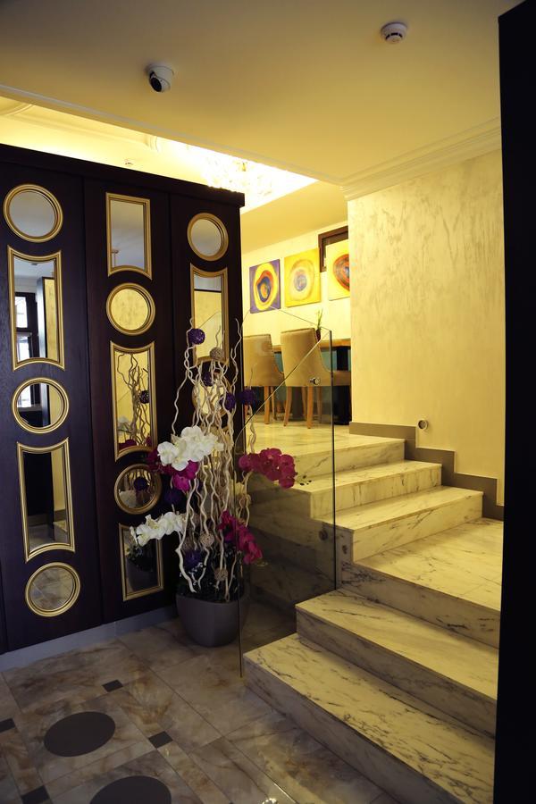 Grace Point Hotel Astana Bagian luar foto