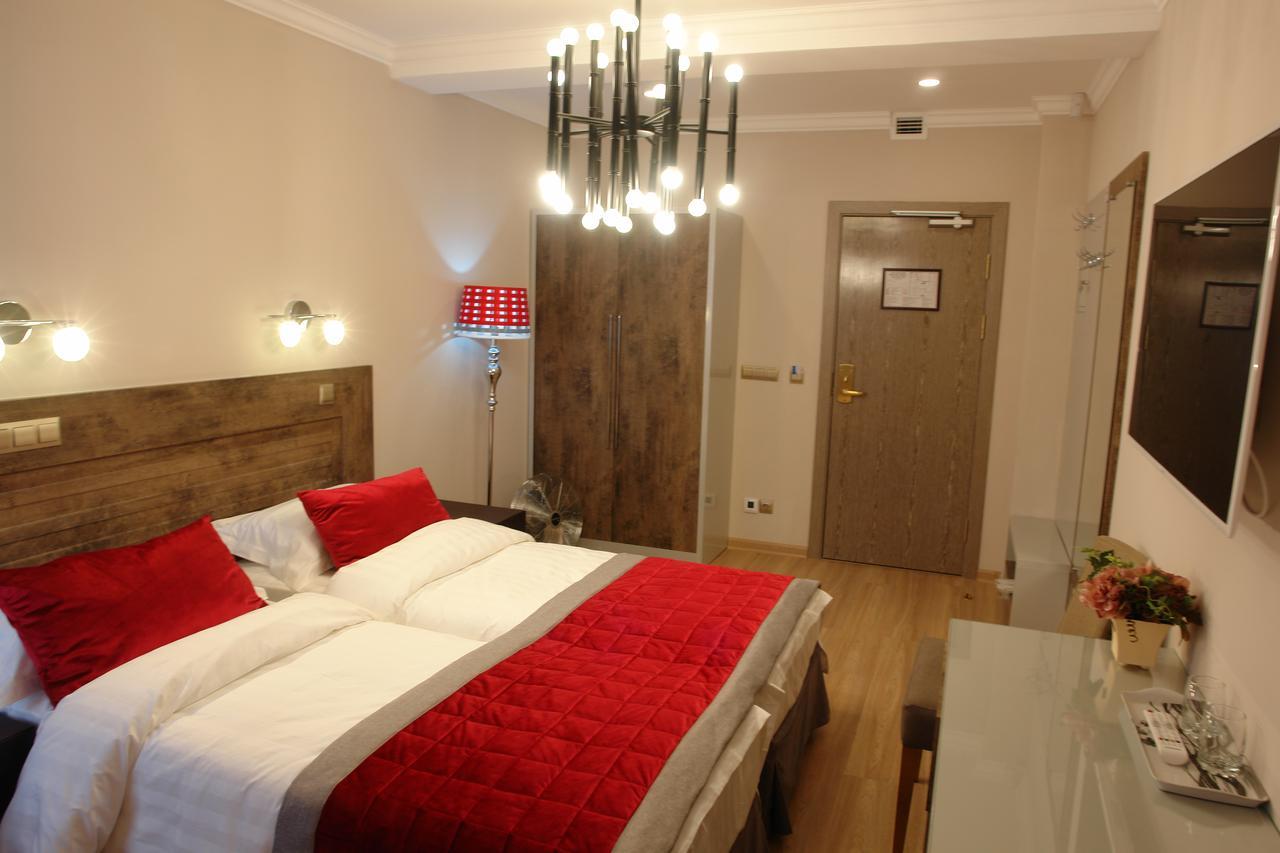 Grace Point Hotel Astana Bagian luar foto