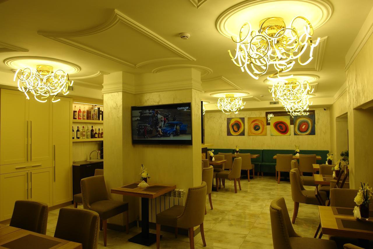 Grace Point Hotel Astana Bagian luar foto