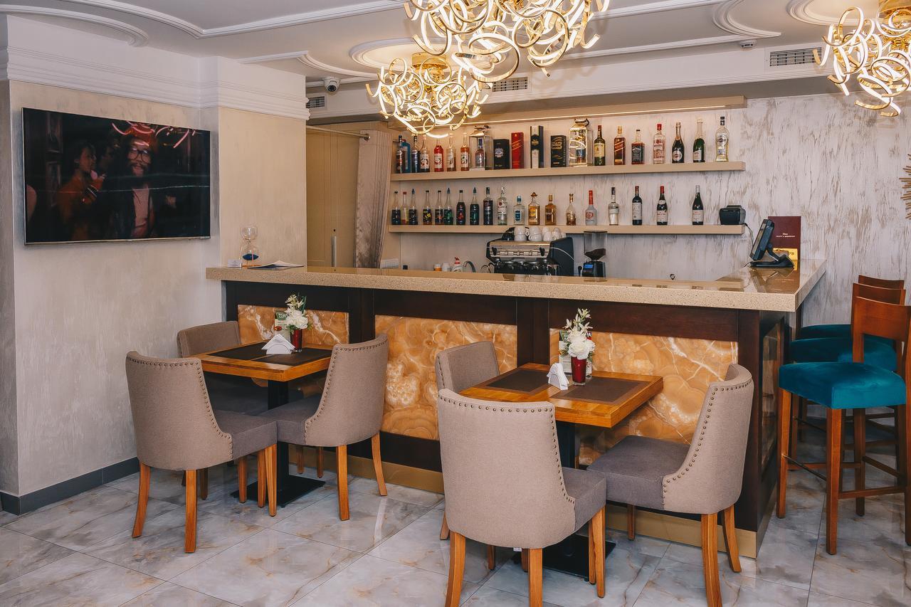 Grace Point Hotel Astana Bagian luar foto